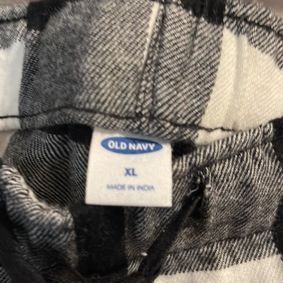 Old Navy lounge pants - Picture 4 of 4